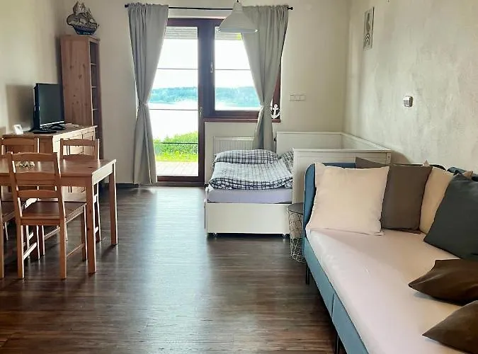 Plachetnice Apartment Frymburk